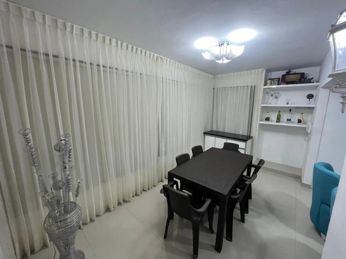 Rivas Apartamentos Cartagena アパート